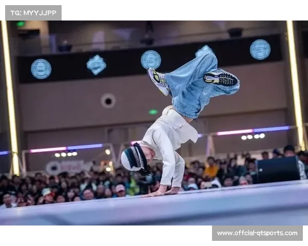 郭朴霹雳舞世锦赛夺中国首金：升国旗时刻心情自豪